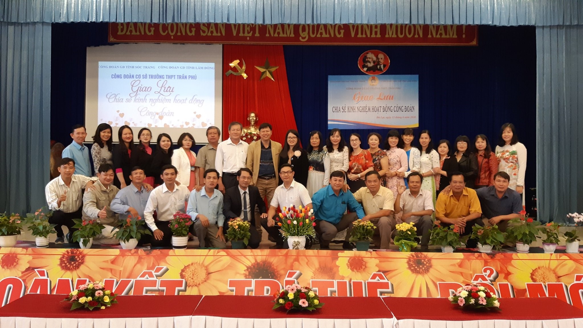 Công đoàn GD tỉnh Lâm Đồng giao lưu với Công đoàn GD tỉnh Sóc Trăng tại trường THPT Trần Phú
